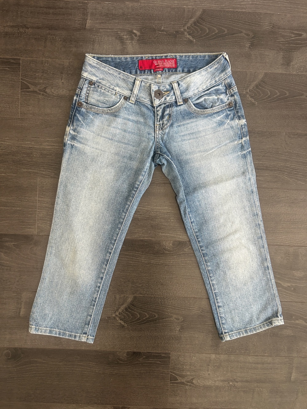 Guess Jeans Vintage Y2K Low Rise Capri Jeans Light Wash Embroidered Pocket Sz 24